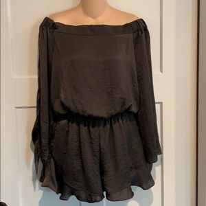 WISHLIST Boutique off the shoulder Romper M